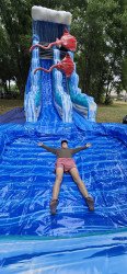 Mantas Ultimate Splash w/Massive Pool